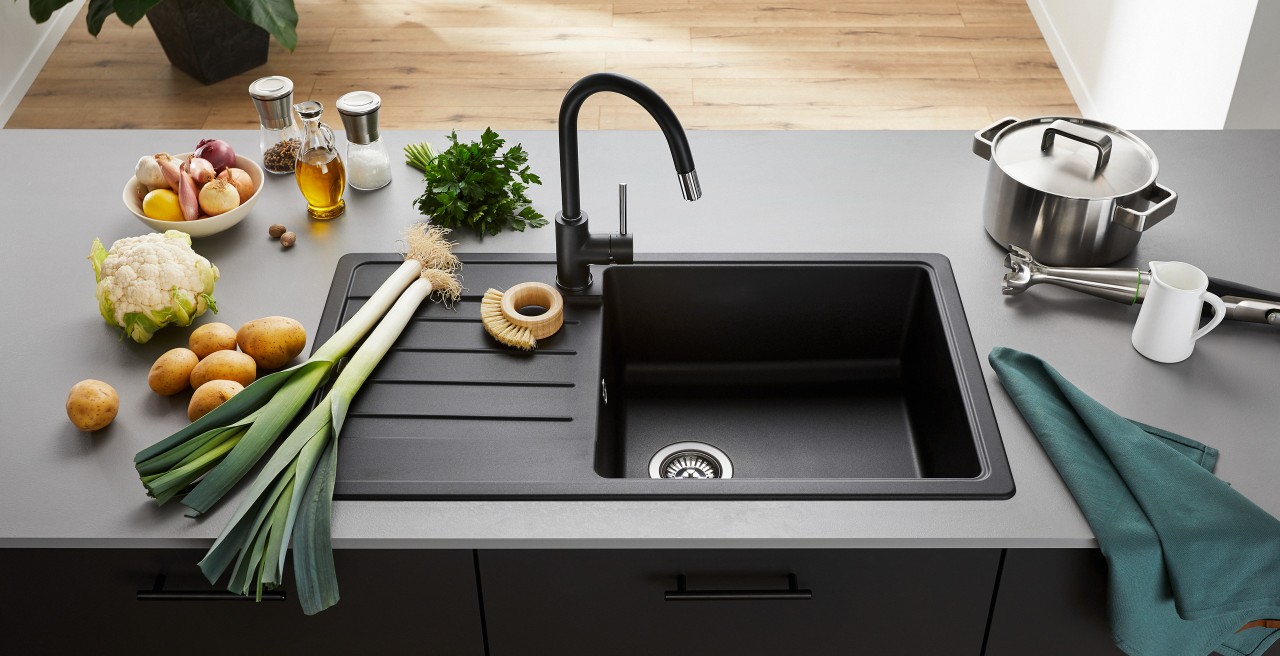 LEGRA black